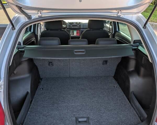 Сірий Шкода Фабія, об'ємом двигуна 1.6 л та пробігом 233 тис. км за 6000 $, фото 8 на Automoto.ua