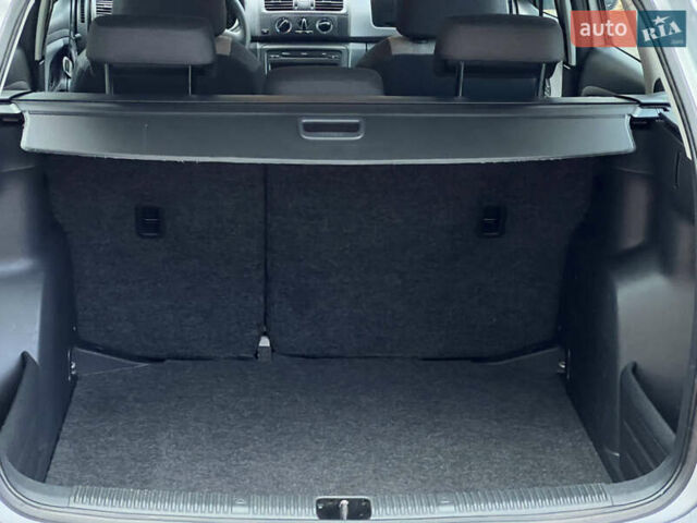 Шкода Фабия 2011 в Трускавце на Automoto.ua Серый Шкода Фабия, объемом двигателя 1.6 л и пробегом 242 тыс. км за 5950 $, фото 101 на Automoto.ua