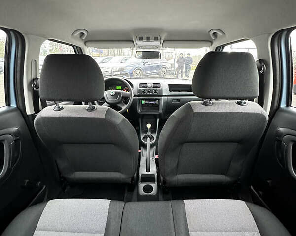 Сірий Шкода Фабія, об'ємом двигуна 1.2 л та пробігом 199 тис. км за 5700 $, фото 14 на Automoto.ua