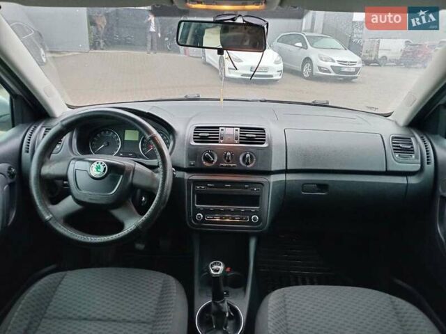 Серый Шкода Фабия, объемом двигателя 1.6 л и пробегом 304 тыс. км за 5490 $, фото 20 на Automoto.ua