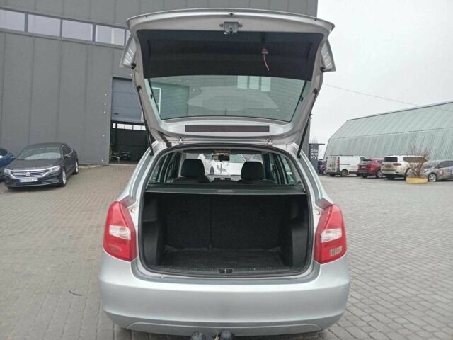 Серый Шкода Фабия, объемом двигателя 1.6 л и пробегом 304 тыс. км за 5490 $, фото 15 на Automoto.ua