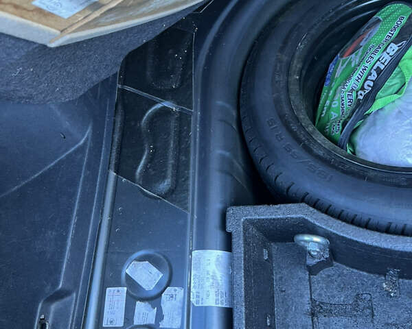 Сірий Шкода Фабія, об'ємом двигуна 1.2 л та пробігом 300 тис. км за 4399 $, фото 41 на Automoto.ua