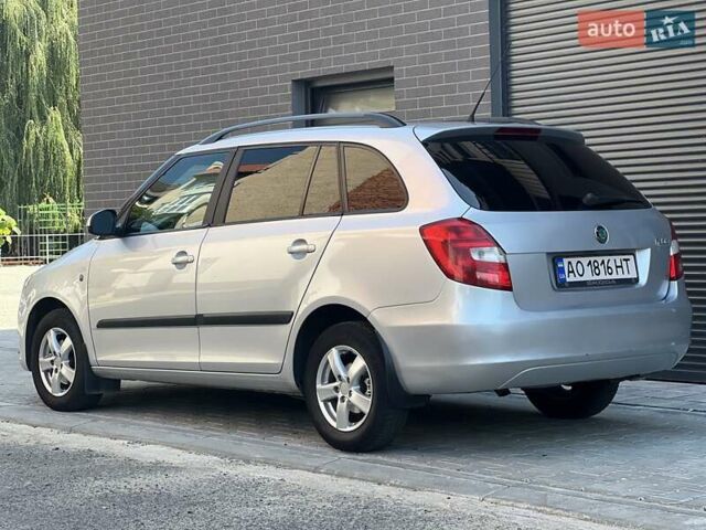 Шкода Фабія 2011 у Ужгороді на Automoto.ua Сірий Шкода Фабія, об'ємом двигуна 1.6 л та пробігом 293 тис. км за 5150 $, фото 5 на Automoto.ua