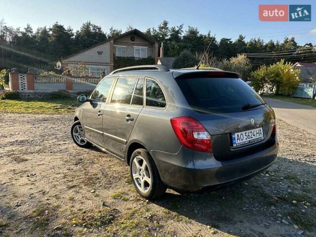 Серый Шкода Фабия, объемом двигателя 1.2 л и пробегом 203 тыс. км за 7500 $, фото 7 на Automoto.ua