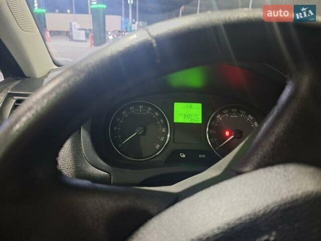 Серый Шкода Фабия, объемом двигателя 1.2 л и пробегом 244 тыс. км за 4750 $, фото 8 на Automoto.ua