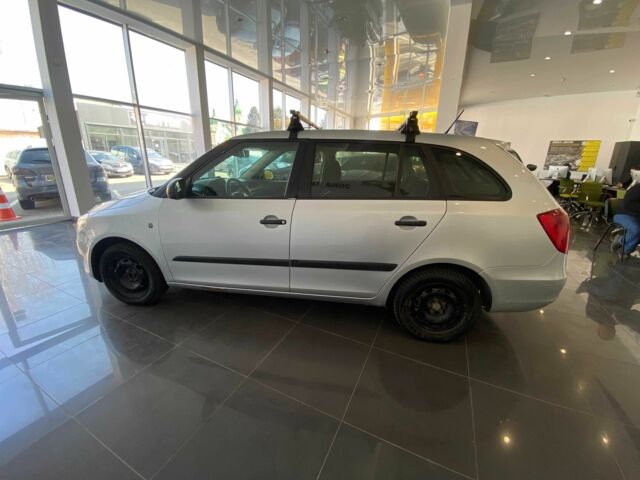 Серый Шкода Фабия, объемом двигателя 1.6 л и пробегом 296 тыс. км за 6000 $, фото 3 на Automoto.ua