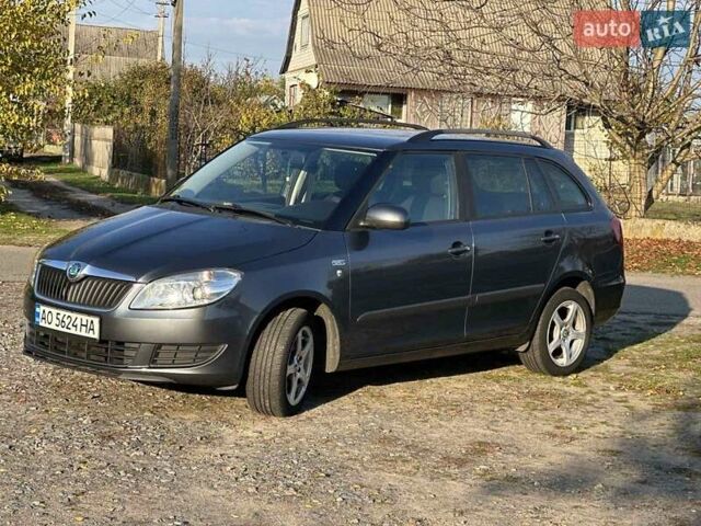 Серый Шкода Фабия, объемом двигателя 1.2 л и пробегом 203 тыс. км за 7500 $, фото 3 на Automoto.ua