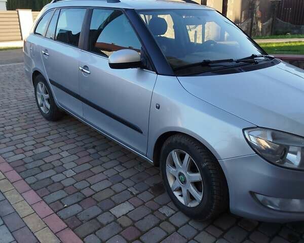 Сірий Шкода Фабія, об'ємом двигуна 1.6 л та пробігом 304 тис. км за 5200 $, фото 10 на Automoto.ua