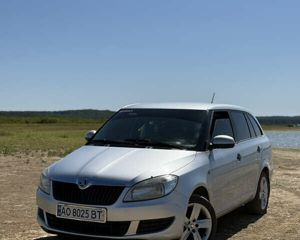 Шкода Фабія 2011 у Мукачеве на Automoto.ua Сірий Шкода Фабія, об'ємом двигуна 1.6 л та пробігом 248 тис. км за 5650 $, фото 4 на Automoto.ua