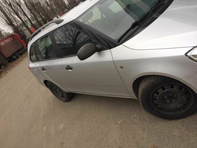 Сірий Шкода Фабія, об'ємом двигуна 1.2 л та пробігом 203 тис. км за 5300 $, фото 2 на Automoto.ua