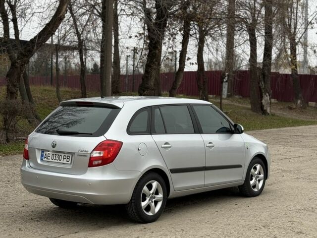 Сірий Шкода Фабія, об'ємом двигуна 1.2 л та пробігом 201 тис. км за 5500 $, фото 4 на Automoto.ua
