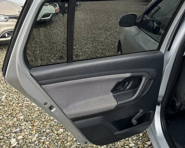 Сірий Шкода Фабія, об'ємом двигуна 1.6 л та пробігом 233 тис. км за 5500 $, фото 17 на Automoto.ua