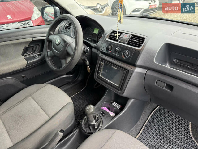 Сірий Шкода Фабія, об'ємом двигуна 1.6 л та пробігом 233 тис. км за 5500 $, фото 25 на Automoto.ua