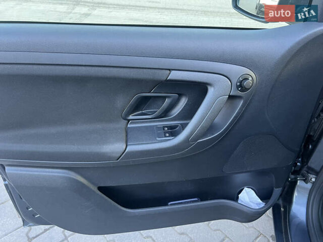 Сірий Шкода Фабія, об'ємом двигуна 1.2 л та пробігом 300 тис. км за 4399 $, фото 28 на Automoto.ua