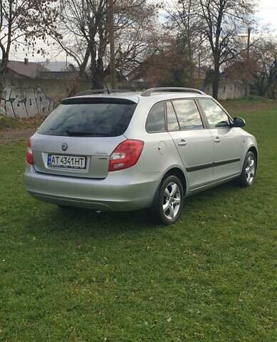 Серый Шкода Фабия, объемом двигателя 1.6 л и пробегом 205 тыс. км за 6650 $, фото 4 на Automoto.ua