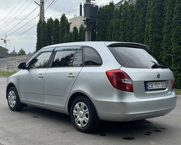 Сірий Шкода Фабія, об'ємом двигуна 1.39 л та пробігом 224 тис. км за 5250 $, фото 4 на Automoto.ua