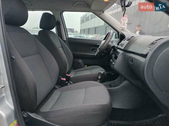 Серый Шкода Фабия, объемом двигателя 1.6 л и пробегом 304 тыс. км за 5490 $, фото 23 на Automoto.ua