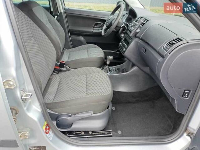 Серый Шкода Фабия, объемом двигателя 1.6 л и пробегом 302 тыс. км за 6350 $, фото 20 на Automoto.ua