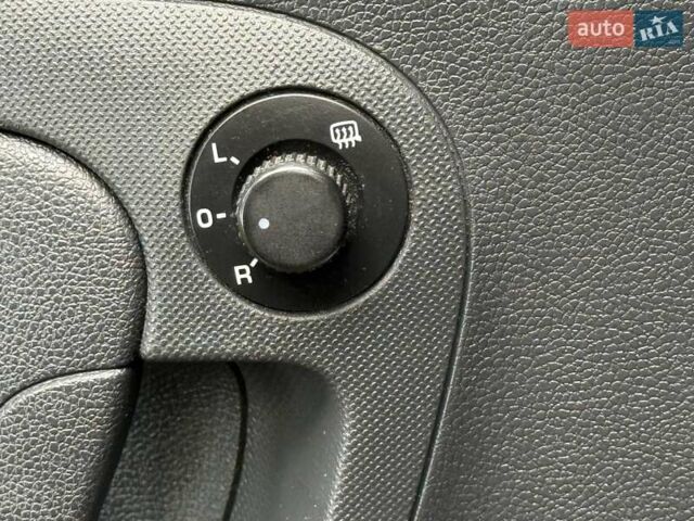 Серый Шкода Фабия, объемом двигателя 1.4 л и пробегом 147 тыс. км за 6550 $, фото 35 на Automoto.ua