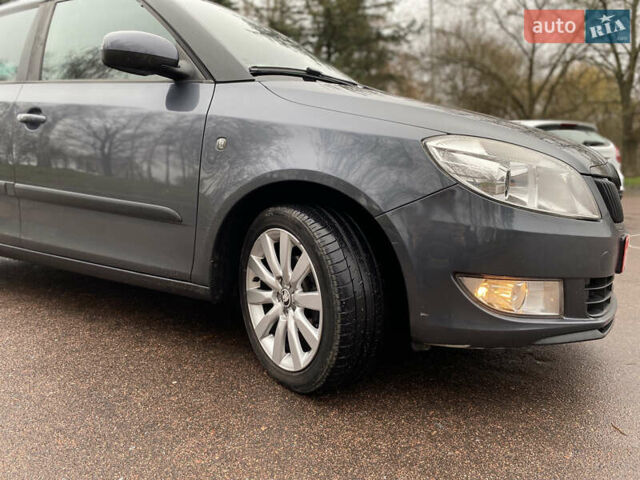 Серый Шкода Фабия, объемом двигателя 1.2 л и пробегом 185 тыс. км за 6000 $, фото 4 на Automoto.ua