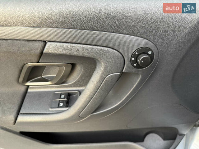 Серый Шкода Фабия, объемом двигателя 1.2 л и пробегом 164 тыс. км за 7000 $, фото 16 на Automoto.ua