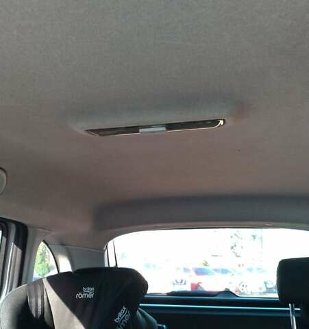 Сірий Шкода Фабія, об'ємом двигуна 1.39 л та пробігом 218 тис. км за 6300 $, фото 4 на Automoto.ua