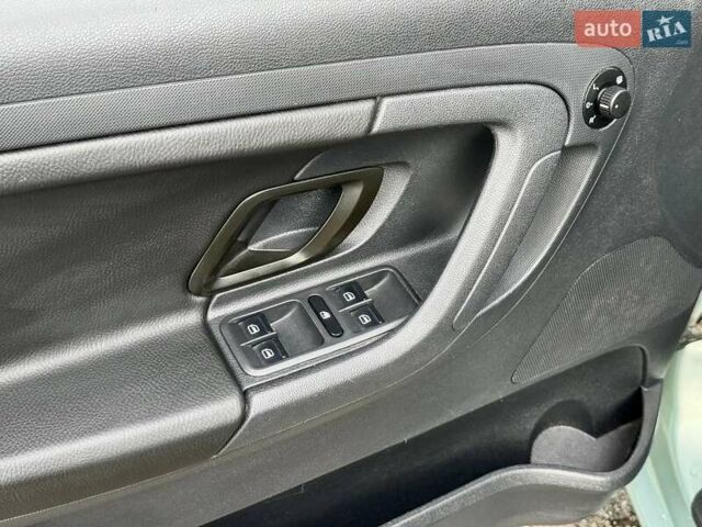 Сірий Шкода Фабія, об'ємом двигуна 1.2 л та пробігом 151 тис. км за 6700 $, фото 31 на Automoto.ua