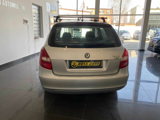 Серый Шкода Фабия, объемом двигателя 1.6 л и пробегом 296 тыс. км за 6000 $, фото 5 на Automoto.ua