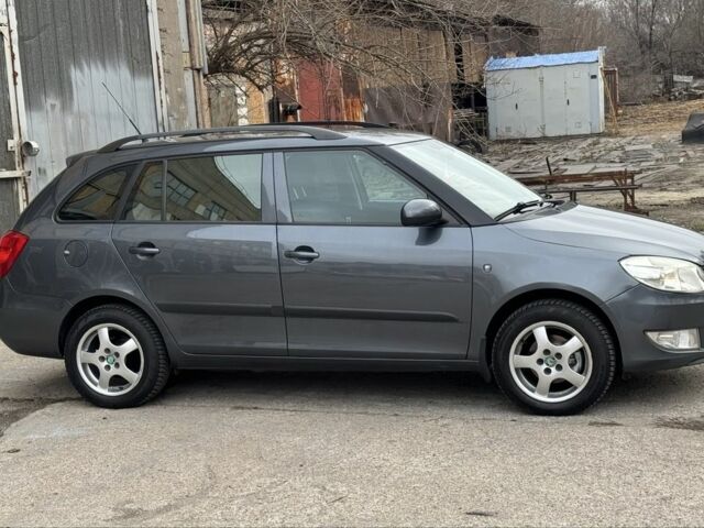 Сірий Шкода Фабія, об'ємом двигуна 1.2 л та пробігом 205 тис. км за 4900 $, фото 3 на Automoto.ua