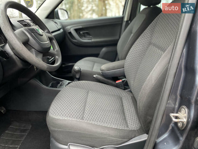 Серый Шкода Фабия, объемом двигателя 1.2 л и пробегом 185 тыс. км за 6000 $, фото 9 на Automoto.ua