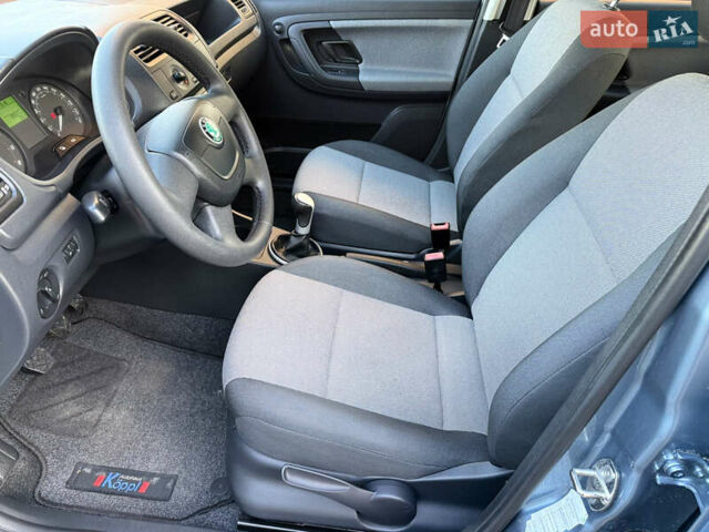 Сірий Шкода Фабія, об'ємом двигуна 1.2 л та пробігом 199 тис. км за 5000 $, фото 15 на Automoto.ua