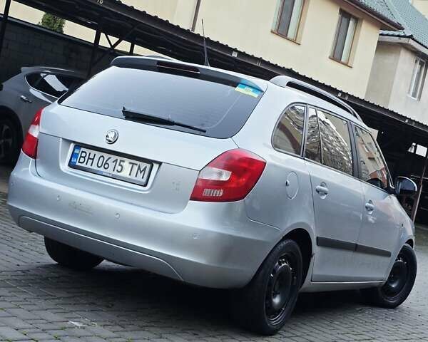 Сірий Шкода Фабія, об'ємом двигуна 1.6 л та пробігом 265 тис. км за 4650 $, фото 6 на Automoto.ua
