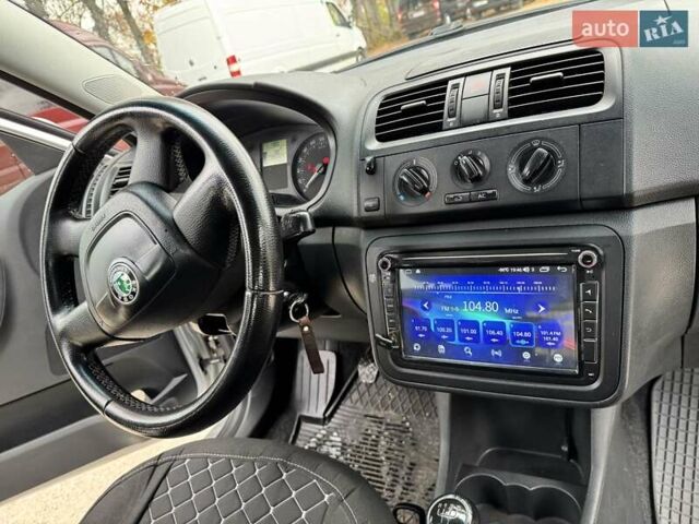 Шкода Фабия 2011 в Стрые на Automoto.ua Серый Шкода Фабия, объемом двигателя 1.6 л и пробегом 291 тыс. км за 5500 $, фото 1 на Automoto.ua