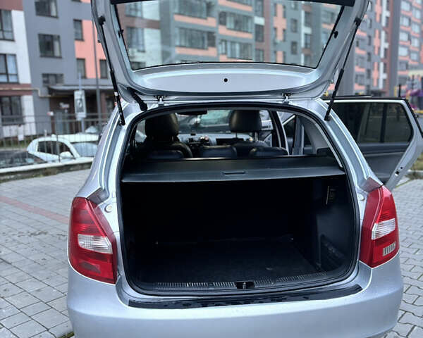 Серый Шкода Фабия, объемом двигателя 1.6 л и пробегом 259 тыс. км за 6200 $, фото 22 на Automoto.ua