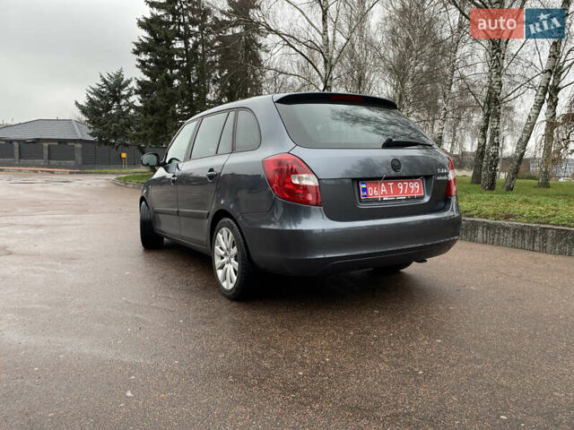 Серый Шкода Фабия, объемом двигателя 1.2 л и пробегом 185 тыс. км за 6000 $, фото 2 на Automoto.ua
