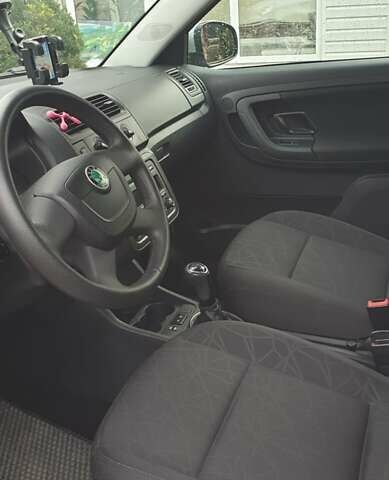 Серый Шкода Фабия, объемом двигателя 1.6 л и пробегом 205 тыс. км за 6650 $, фото 27 на Automoto.ua