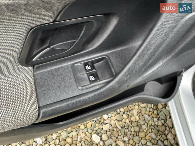 Сірий Шкода Фабія, об'ємом двигуна 1.6 л та пробігом 233 тис. км за 5500 $, фото 13 на Automoto.ua