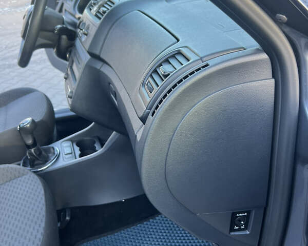 Сірий Шкода Фабія, об'ємом двигуна 1.2 л та пробігом 300 тис. км за 4399 $, фото 24 на Automoto.ua