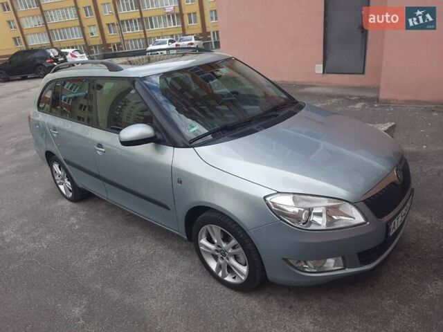 Шкода Фабия 2011 в Хмельницком на Automoto.ua Серый Шкода Фабия, объемом двигателя 1.2 л и пробегом 285 тыс. км за 6200 $, фото 3 на Automoto.ua