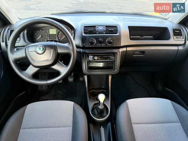 Сірий Шкода Фабія, об'ємом двигуна 1.2 л та пробігом 199 тис. км за 5000 $, фото 19 на Automoto.ua