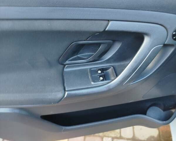 Сірий Шкода Фабія, об'ємом двигуна 1.6 л та пробігом 304 тис. км за 5200 $, фото 2 на Automoto.ua