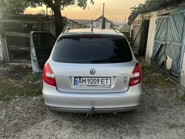 Серый Шкода Фабия, объемом двигателя 1.2 л и пробегом 240 тыс. км за 5000 $, фото 2 на Automoto.ua