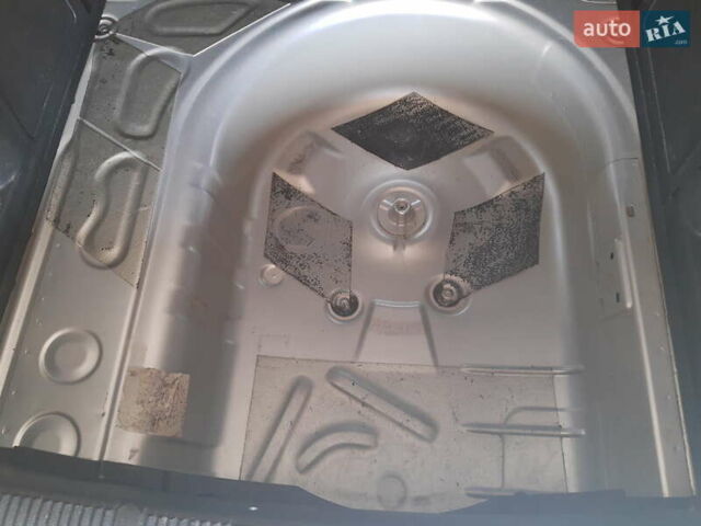 Сірий Шкода Фабія, об'ємом двигуна 1.39 л та пробігом 181 тис. км за 6350 $, фото 22 на Automoto.ua