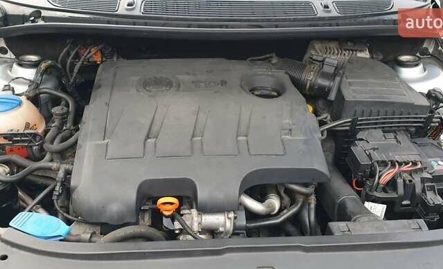 Серый Шкода Фабия, объемом двигателя 1.6 л и пробегом 205 тыс. км за 6650 $, фото 9 на Automoto.ua