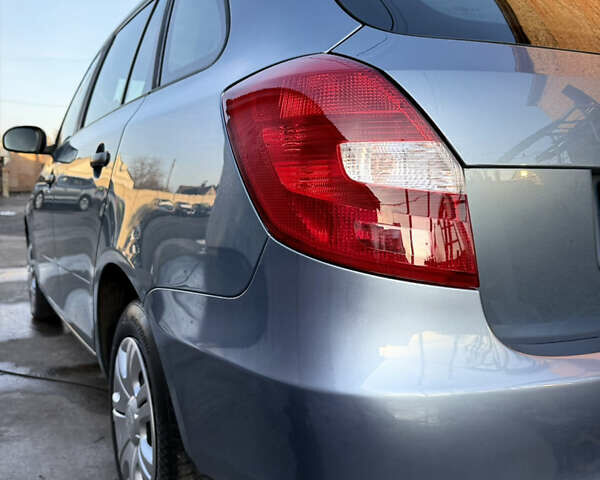 Сірий Шкода Фабія, об'ємом двигуна 1.2 л та пробігом 199 тис. км за 5000 $, фото 10 на Automoto.ua