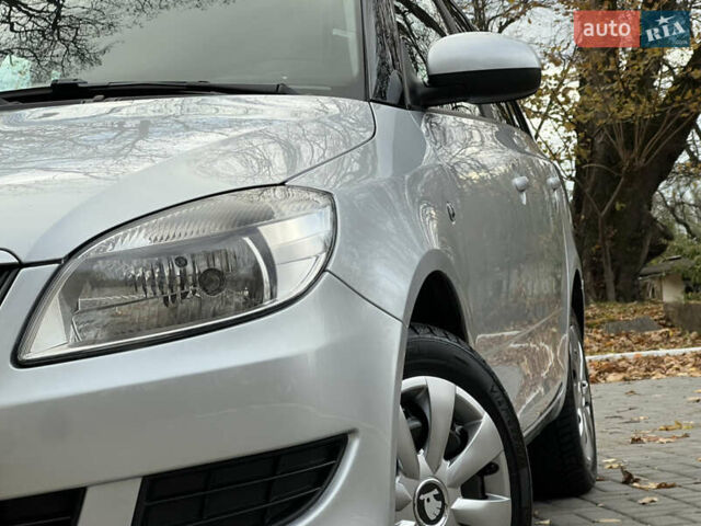Шкода Фабия 2011 в Трускавце на Automoto.ua Серый Шкода Фабия, объемом двигателя 1.6 л и пробегом 242 тыс. км за 5950 $, фото 22 на Automoto.ua