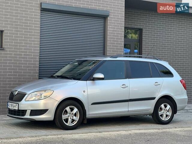 Шкода Фабія 2011 у Ужгороді на Automoto.ua Сірий Шкода Фабія, об'ємом двигуна 1.6 л та пробігом 293 тис. км за 5150 $, фото 1 на Automoto.ua