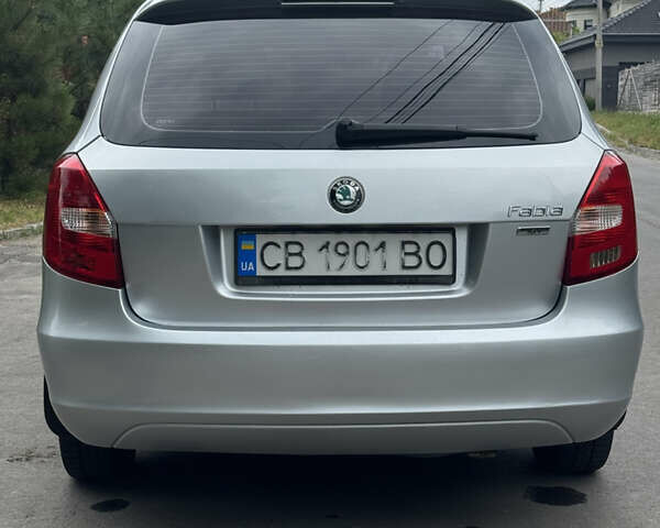 Сірий Шкода Фабія, об'ємом двигуна 1.39 л та пробігом 224 тис. км за 5250 $, фото 5 на Automoto.ua