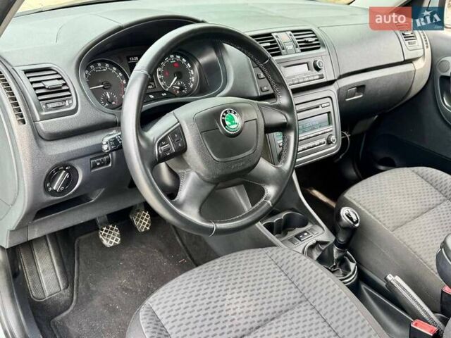 Сірий Шкода Фабія, об'ємом двигуна 1.2 л та пробігом 151 тис. км за 6700 $, фото 16 на Automoto.ua