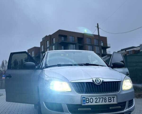 Серый Шкода Фабия, объемом двигателя 1.6 л и пробегом 259 тыс. км за 6200 $, фото 38 на Automoto.ua